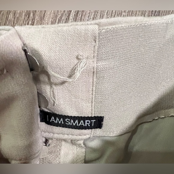 Maurices Khaki Cropped Slacks 9/10 - Picture 4 of 4